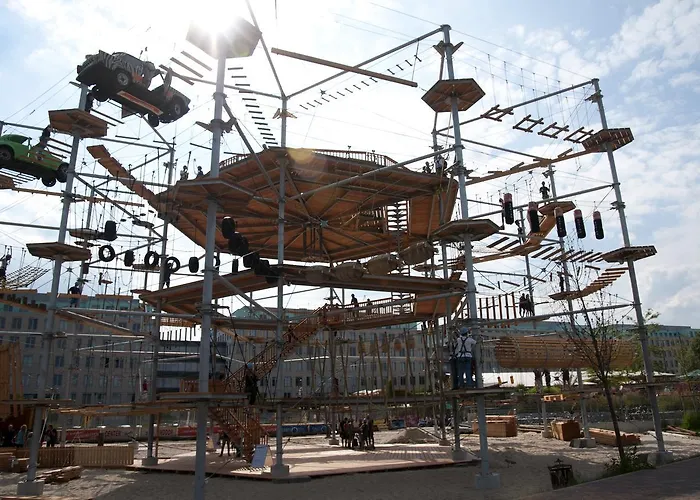 柏林米特俱乐部小屋酒店